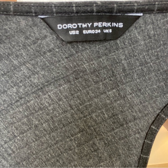 Dorothy Perkins Pinstripe suit Gray pinafore dress, with leather pockets. - Picture 7 of 7